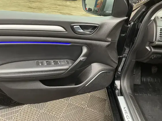 RENAULT MEGANE IV - voiture d'occasion - Photo 19