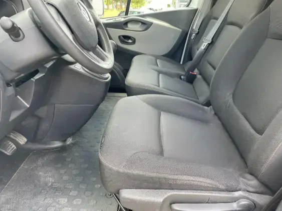 RENAULT TRAFIC III - voiture d'occasion - Photo 18