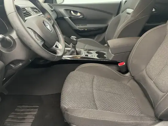 RENAULT KADJAR - voiture d'occasion - Photo 18