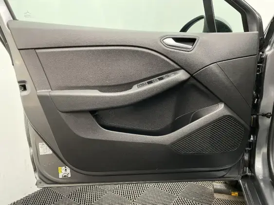 RENAULT CLIO V - voiture d'occasion - Photo 19
