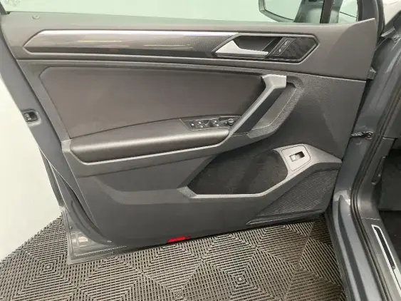 VOLKSWAGEN TIGUAN II - voiture d'occasion - Photo 19