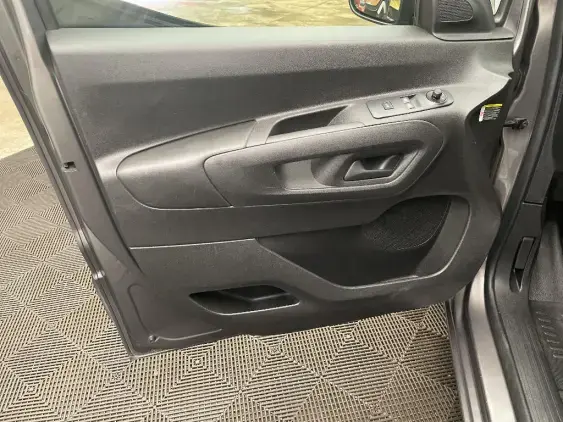 PEUGEOT PARTNER III - voiture d'occasion - Photo 17