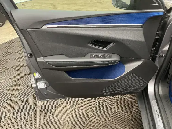 RENAULT SCENIC V ELECTRIQUE - voiture d'occasion - Photo 18
