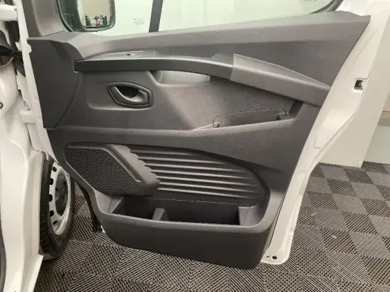 RENAULT TRAFIC FG III - voiture d'occasion - Photo 17