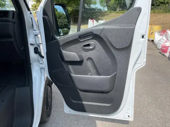RENAULT MASTER FG III - voiture d'occasion - Photo 20
