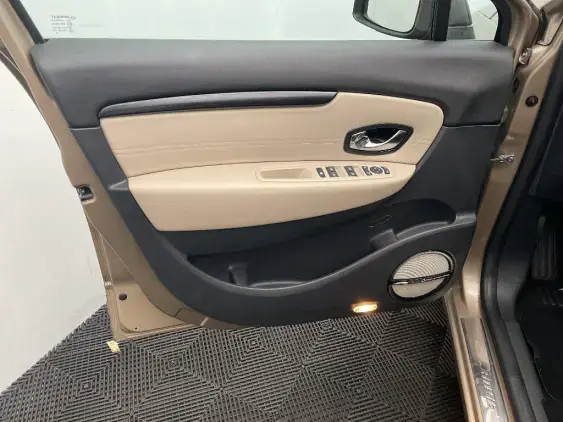 RENAULT GRAND SCENIC III - voiture d'occasion - Photo 19