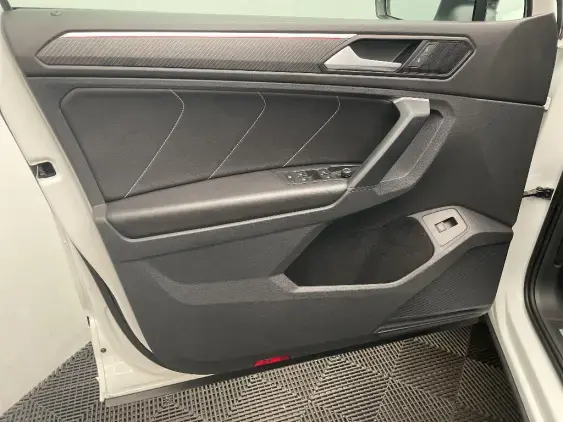 VOLKSWAGEN TIGUAN II - voiture d'occasion - Photo 19