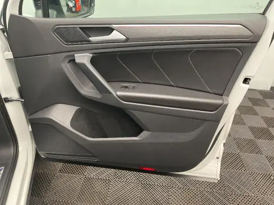 VOLKSWAGEN TIGUAN II - voiture d'occasion - Photo 20