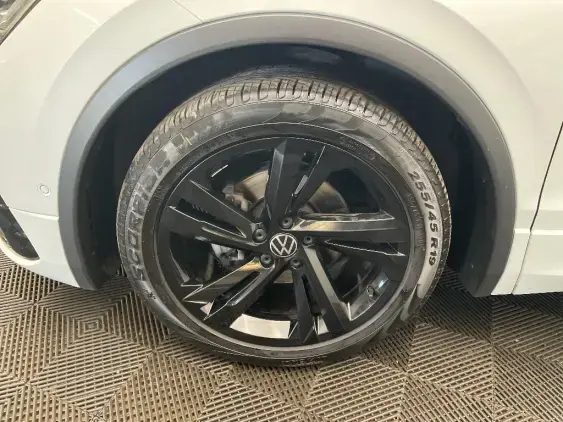 VOLKSWAGEN TIGUAN II - voiture d'occasion - Photo 23
