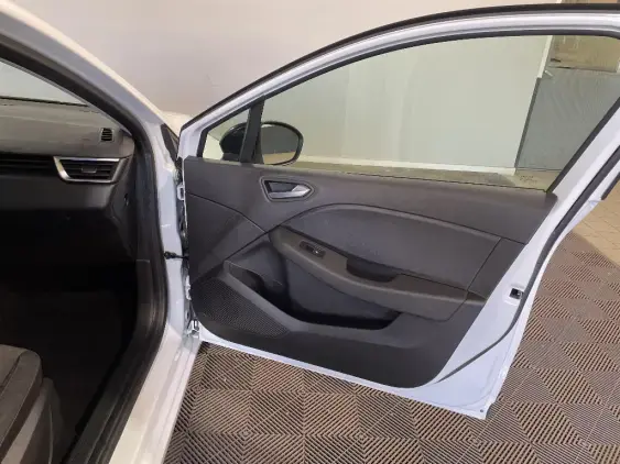 RENAULT CLIO V - voiture d'occasion - Photo 20