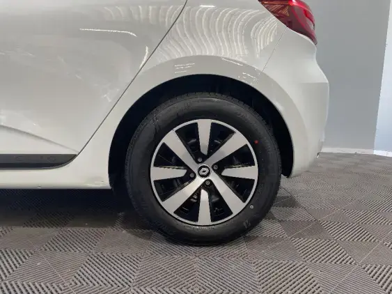 RENAULT CLIO V - voiture d'occasion - Photo 24