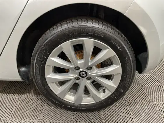 RENAULT CLIO V - voiture d'occasion - Photo 24