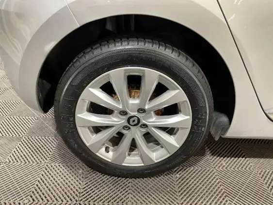 RENAULT CLIO V - voiture d'occasion - Photo 25