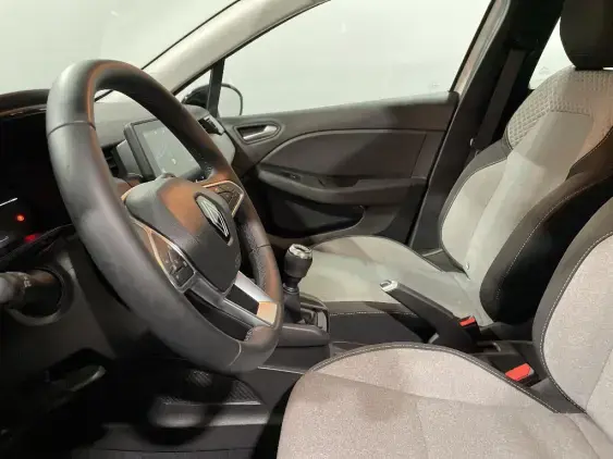 RENAULT CLIO V - voiture d'occasion - Photo 18