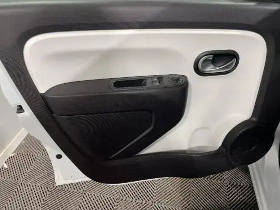 RENAULT TWINGO ELECTRIQUE III - voiture d'occasion - Photo 17