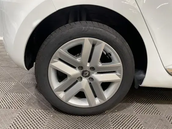 RENAULT CLIO V - voiture d'occasion - Photo 25