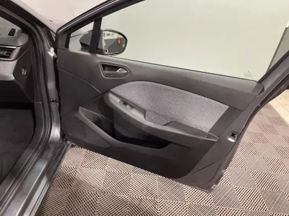 RENAULT CLIO V - voiture d'occasion - Photo 20