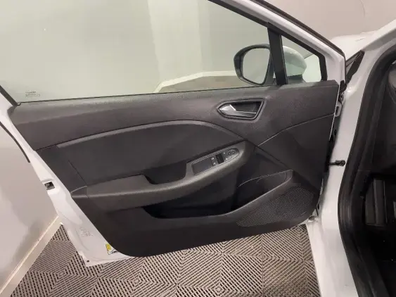 RENAULT CLIO V - voiture d'occasion - Photo 19