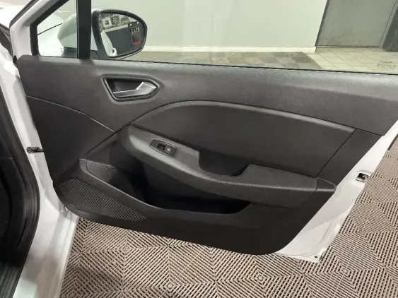 RENAULT CLIO V - voiture d'occasion - Photo 20