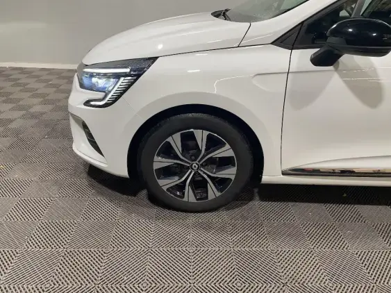 RENAULT CLIO V - voiture d'occasion - Photo 23