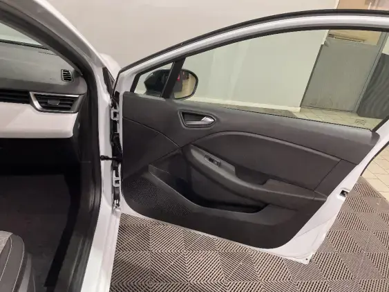 RENAULT CLIO V - voiture d'occasion - Photo 20