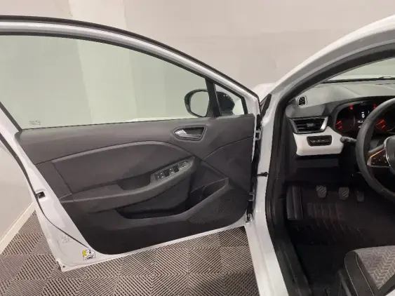 RENAULT CLIO V - voiture d'occasion - Photo 19