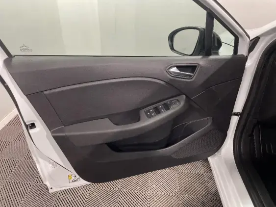 RENAULT CLIO V - voiture d'occasion - Photo 18