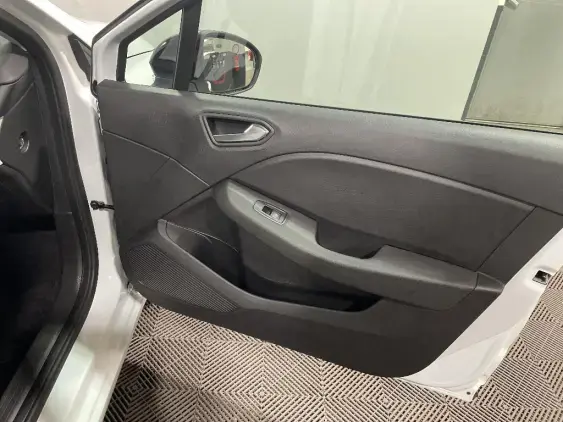 RENAULT CLIO V - voiture d'occasion - Photo 19