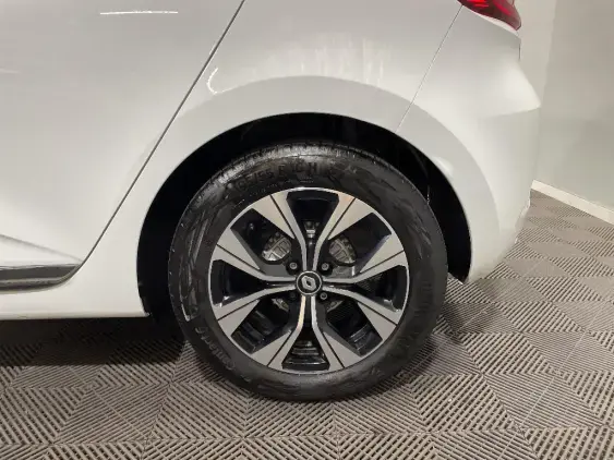 RENAULT CLIO V - voiture d'occasion - Photo 24