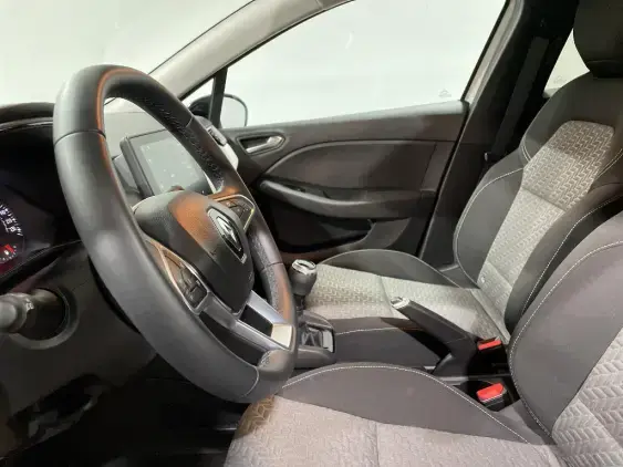 RENAULT CLIO V - voiture d'occasion - Photo 18