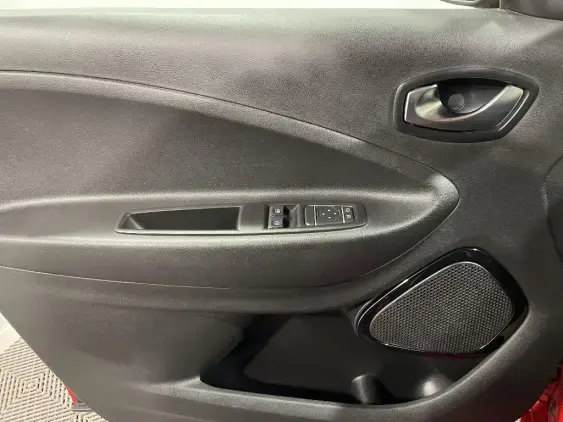 RENAULT ZOE - voiture d'occasion - Photo 18