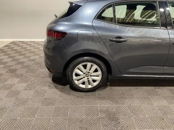 RENAULT MEGANE IV - voiture d'occasion - Photo 24