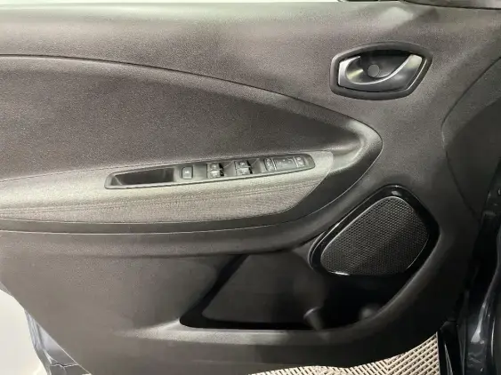 RENAULT ZOE - voiture d'occasion - Photo 19