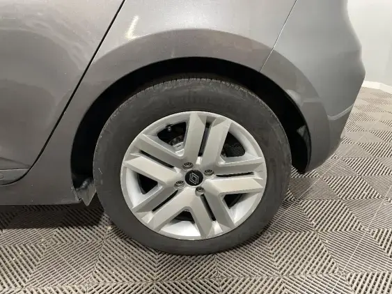 RENAULT CLIO V - voiture d'occasion - Photo 24