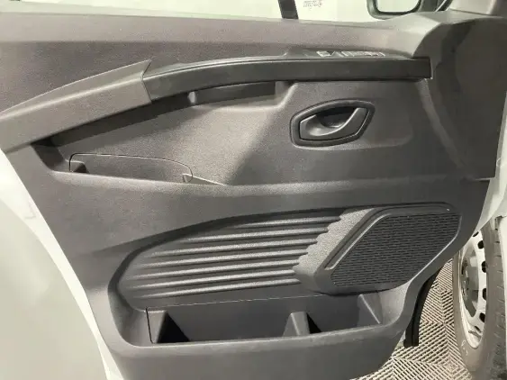 RENAULT TRAFIC FG III - voiture d'occasion - Photo 18