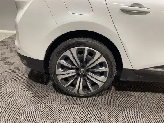 RENAULT SCENIC IV - voiture d'occasion - Photo 25