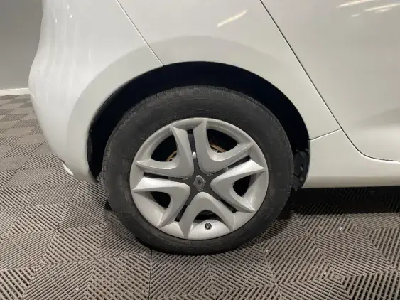 RENAULT ZOE - voiture d'occasion - Photo 23