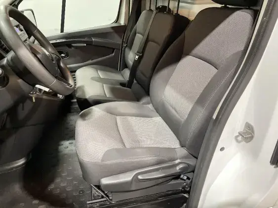 RENAULT TRAFIC FG III - voiture d'occasion - Photo 15