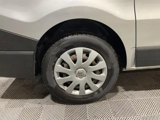 RENAULT TRAFIC III - voiture d'occasion - Photo 25