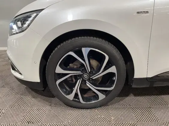 RENAULT SCENIC IV - voiture d'occasion - Photo 23