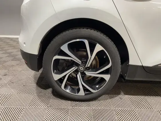 RENAULT SCENIC IV - voiture d'occasion - Photo 25