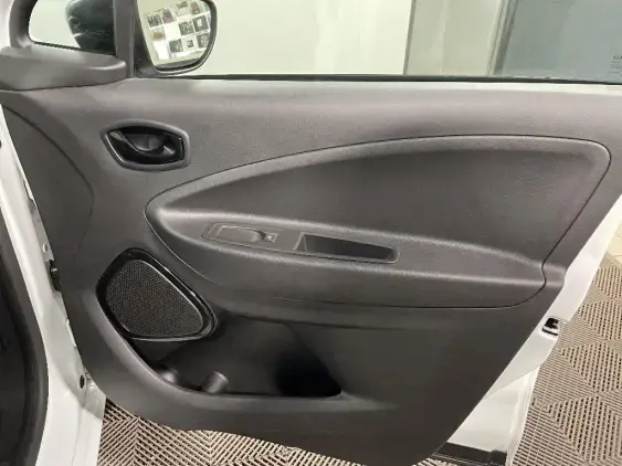 RENAULT ZOE - voiture d'occasion - Photo 19