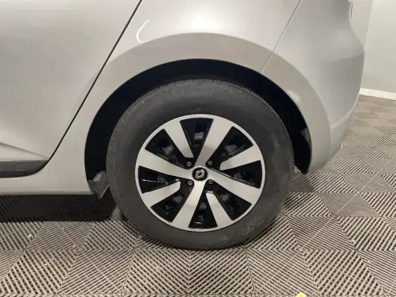 RENAULT CLIO V - voiture d'occasion - Photo 23