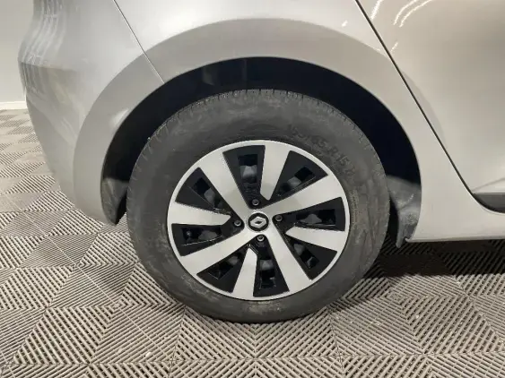 RENAULT CLIO V - voiture d'occasion - Photo 24