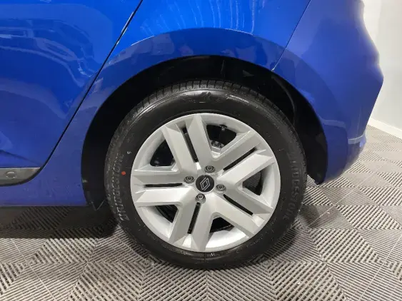 RENAULT CLIO V - voiture d'occasion - Photo 24