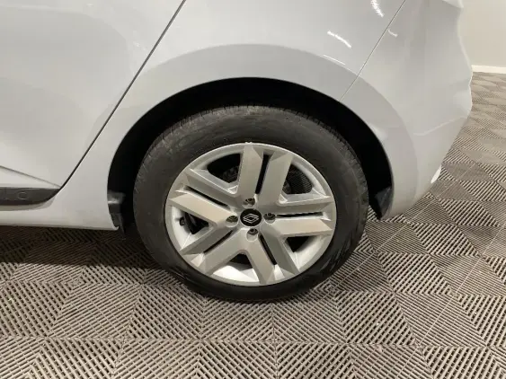 RENAULT CLIO V - voiture d'occasion - Photo 24