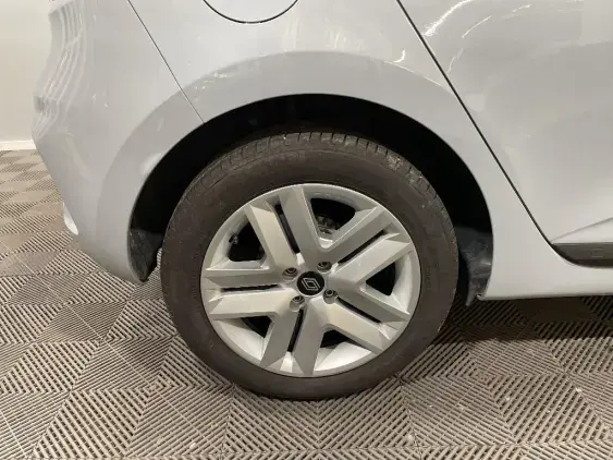 RENAULT CLIO V - voiture d'occasion - Photo 25