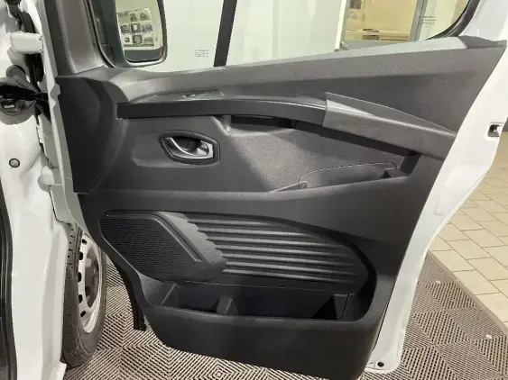 RENAULT TRAFIC FG III - voiture d'occasion - Photo 17