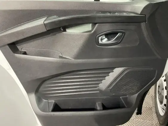 RENAULT TRAFIC FG III - voiture d'occasion - Photo 19