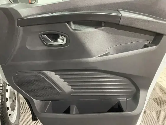 RENAULT TRAFIC FG III - voiture d'occasion - Photo 20